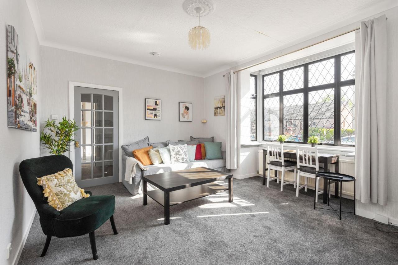 Lovely 3bed House-private Parking