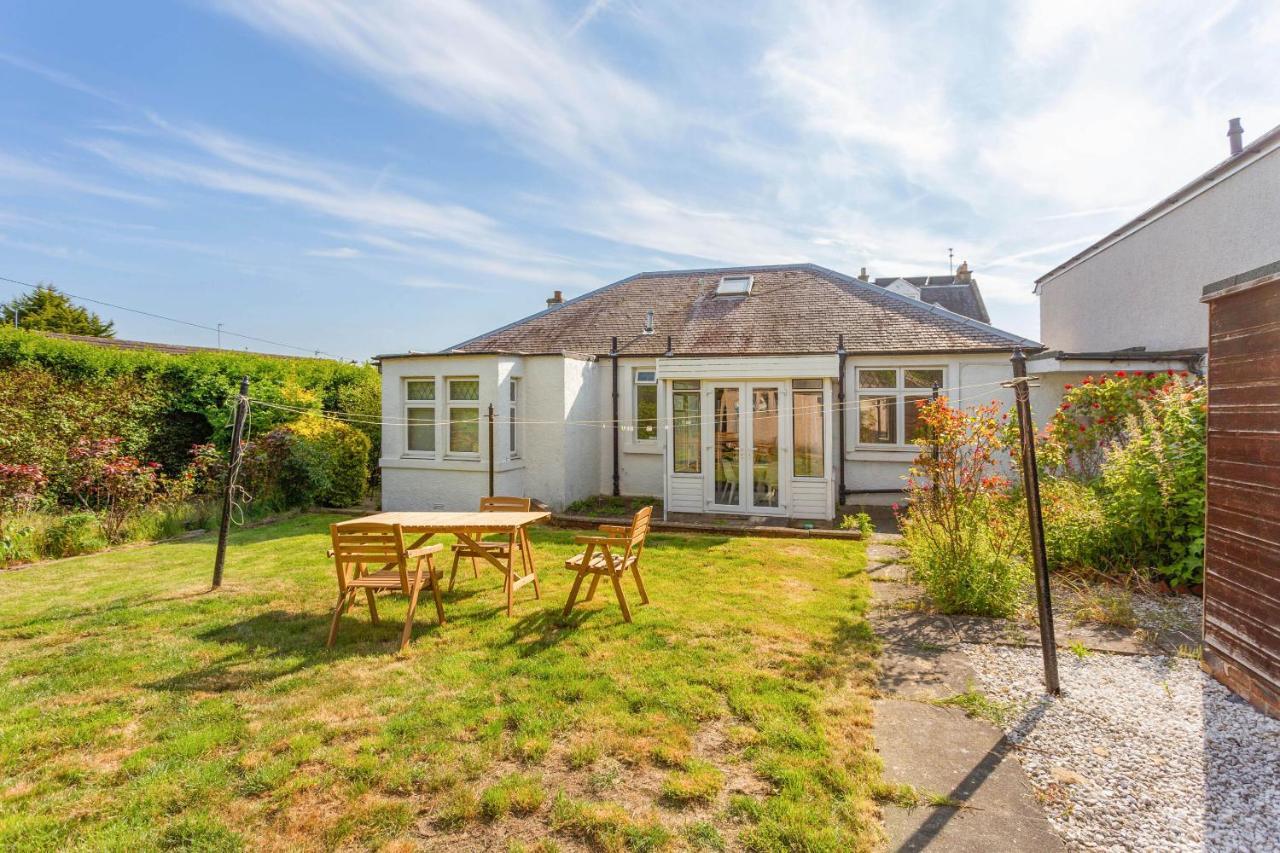 Ferienhaus Lovely 3bed House-private Parking EDI