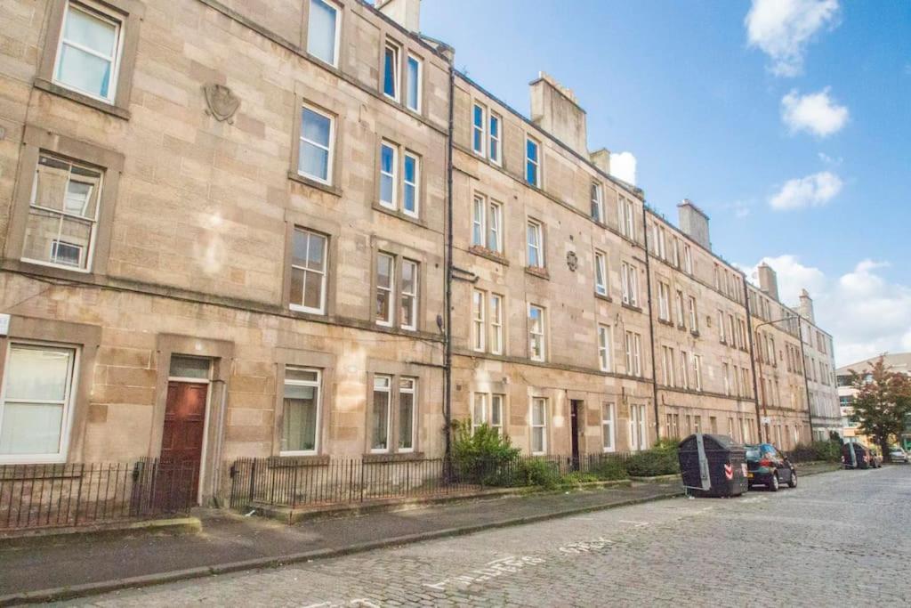 Newly Refurbished Flat * Edinburgh