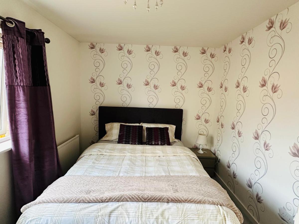 Villa Modern 3 Bed With Free Parking And Garden Close To Center And Airport Edinburgh