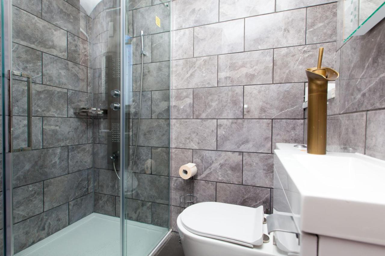 Luxury Arthur Seat Viewtownhouse With A Hot Tub