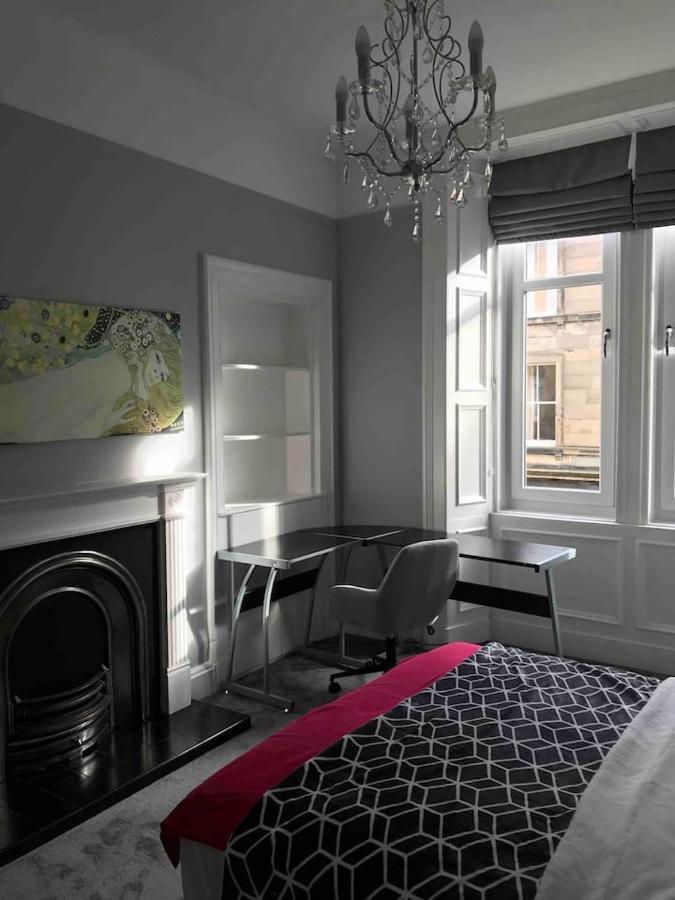 Grange Lone Entire With Two Double Beds *
