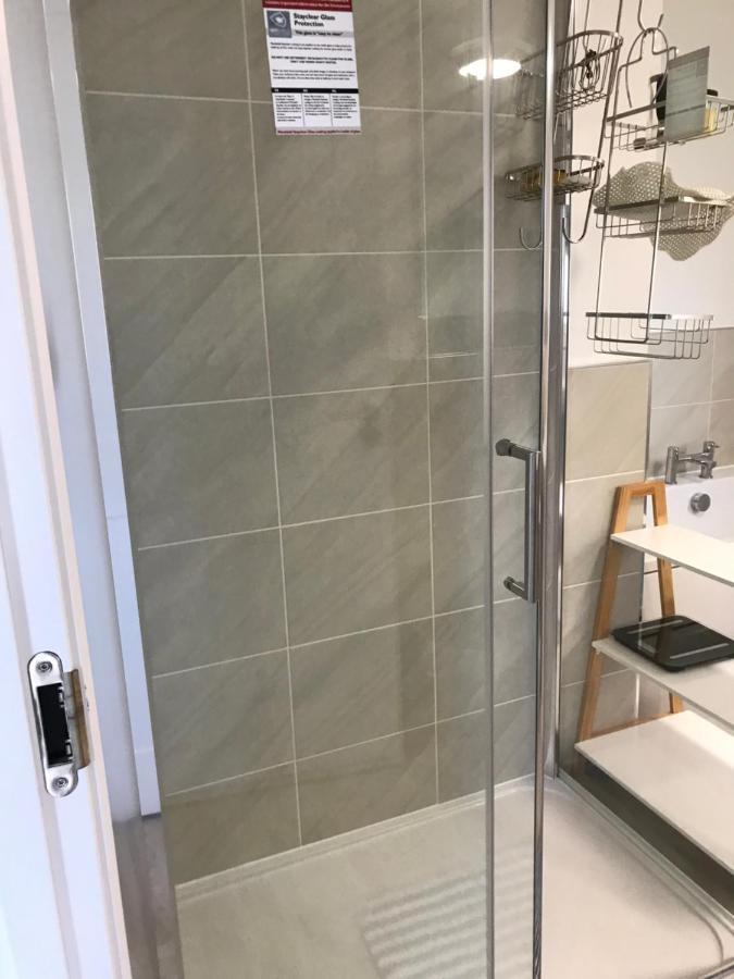 Large En Bedroom For 2 Persons No Breakfast Provided Couette-café *