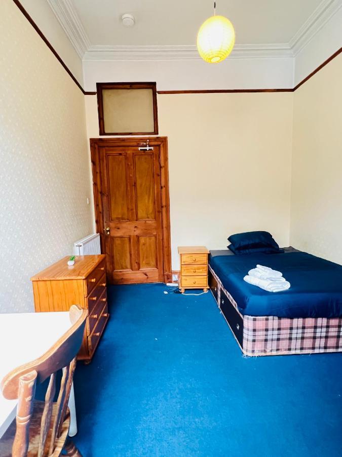 Massive 5bed 2bath Flat Available For Fringe Festival *