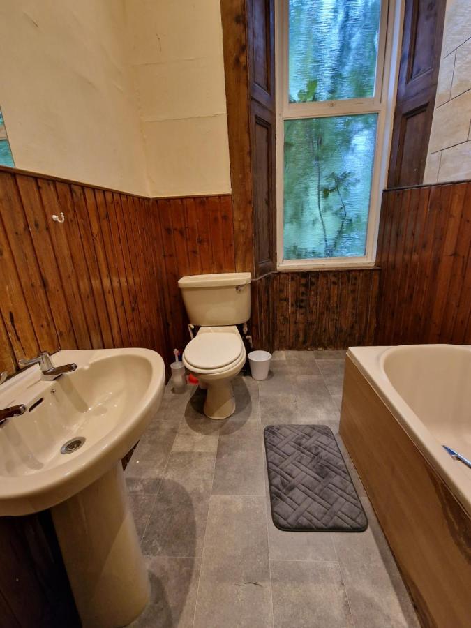 Massive 5bed 2bath Flat Available For Fringe Festival Appartement Édimbourg