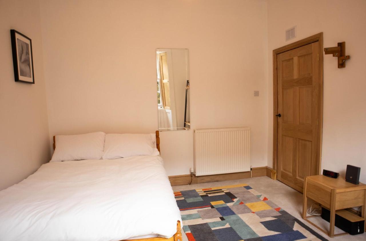 Elegant & Sunny 2bd Basement Stay, Edinburgh! *