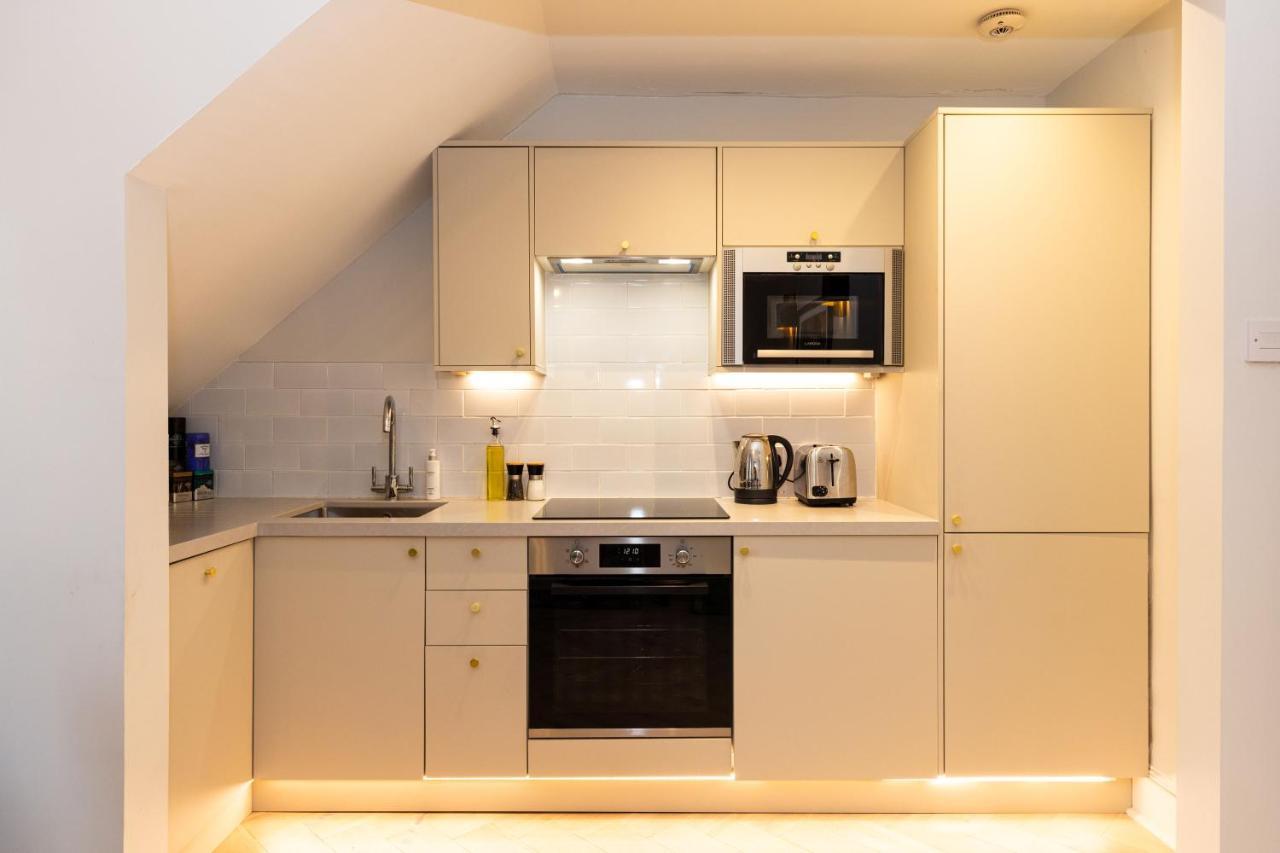 Righ - Luxurious Centre Three Bedroom Edinburgh