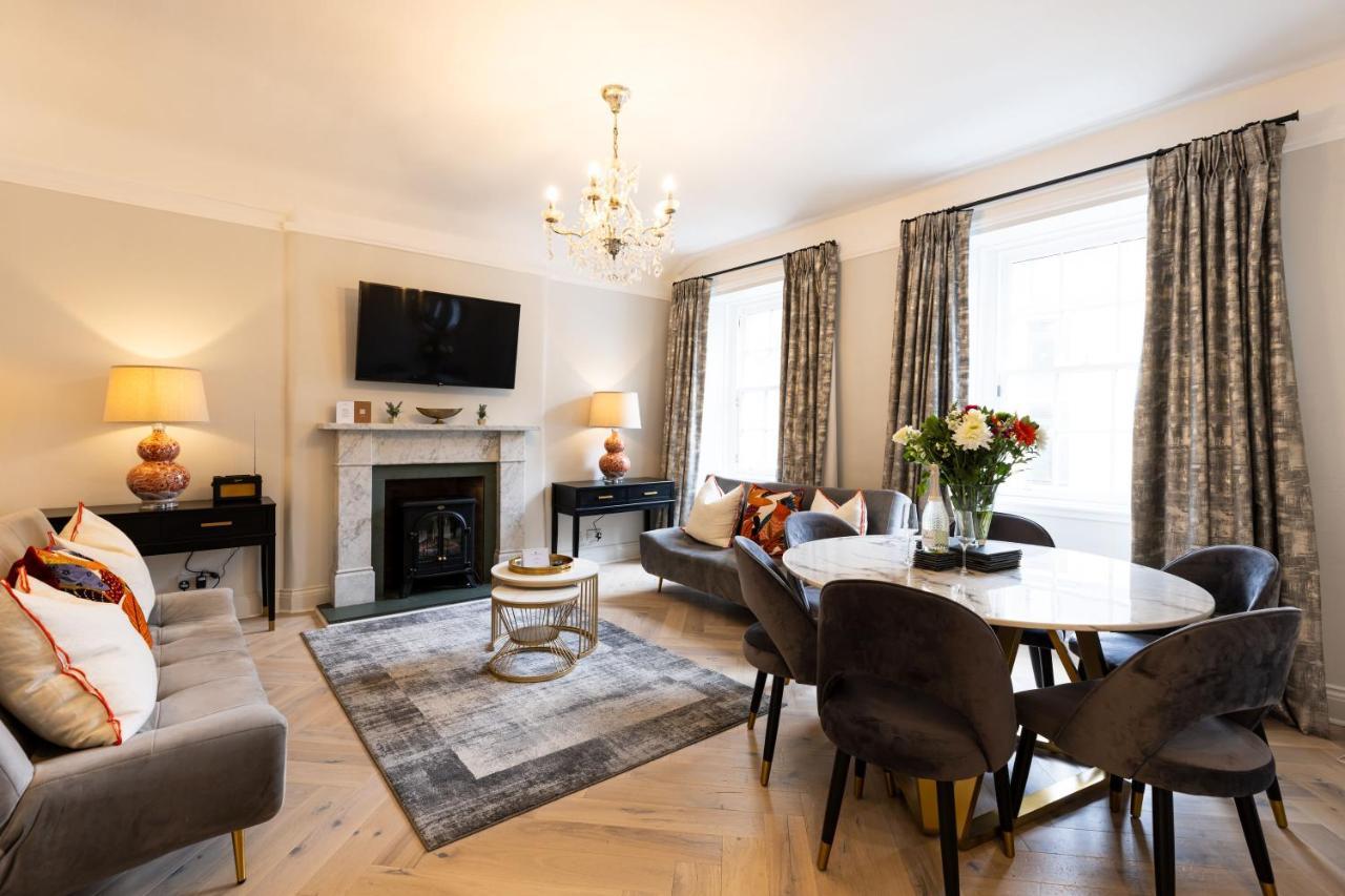 Righ - Luxurious Centre Three Bedroom Apartment Edinburgh