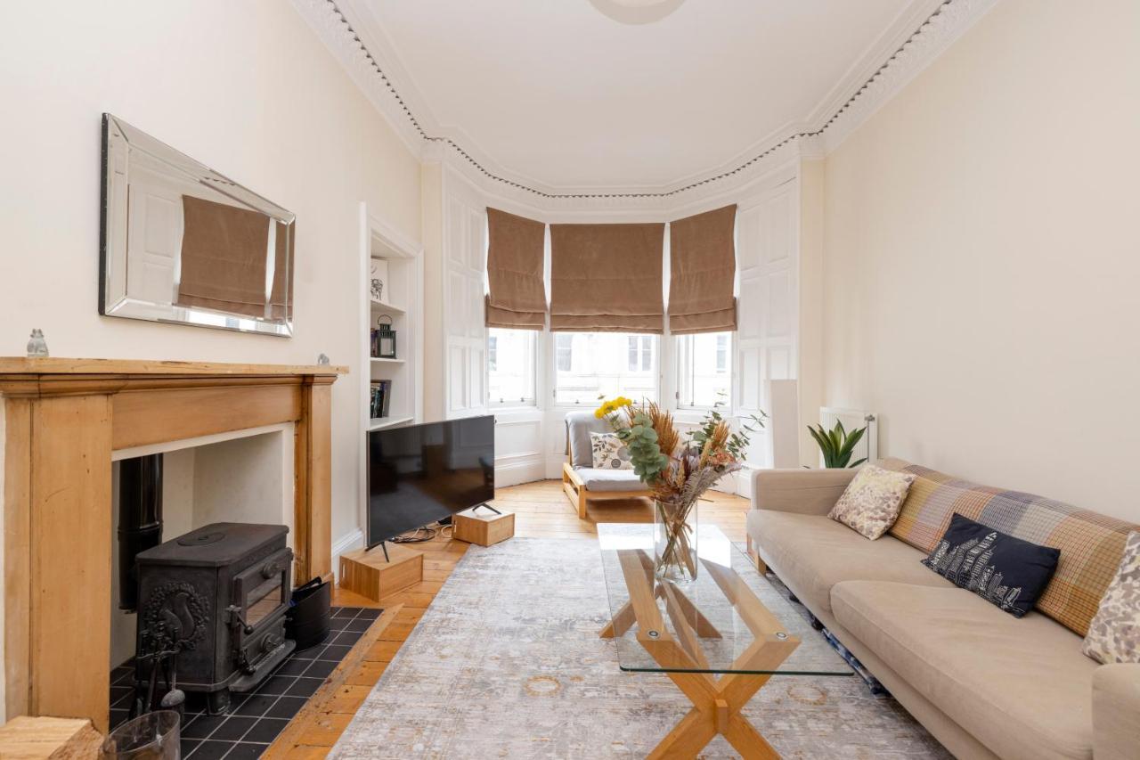 Apartment Tasteful 1-bedroom Near Meadows *
