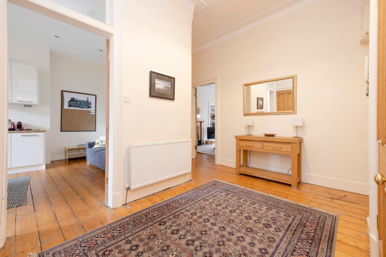 Apartment Tasteful 1-bedroom Near Meadows *