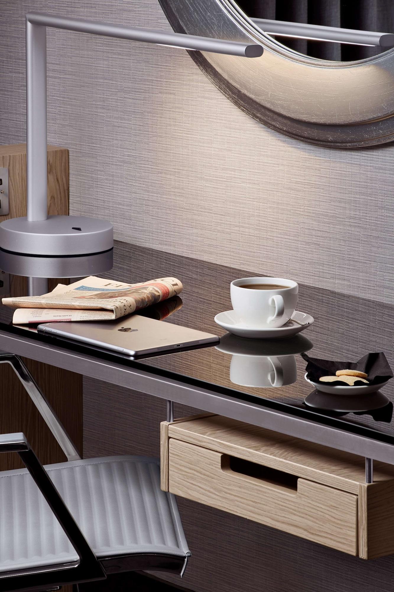 Radisson Blu Hotel, Centre Hotel EDI
