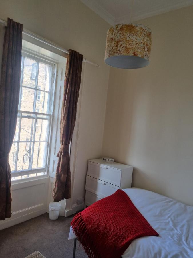 3 Double-bed Georgian In Prime Location Apartment Edinburgh