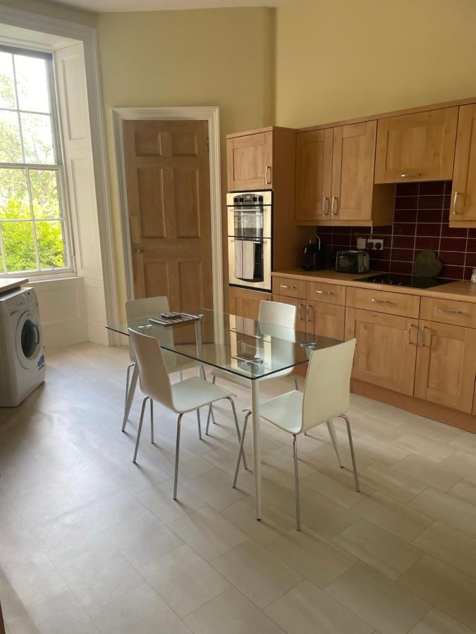 Private Guest In Georgian Townhouse In Centre Edinburgh