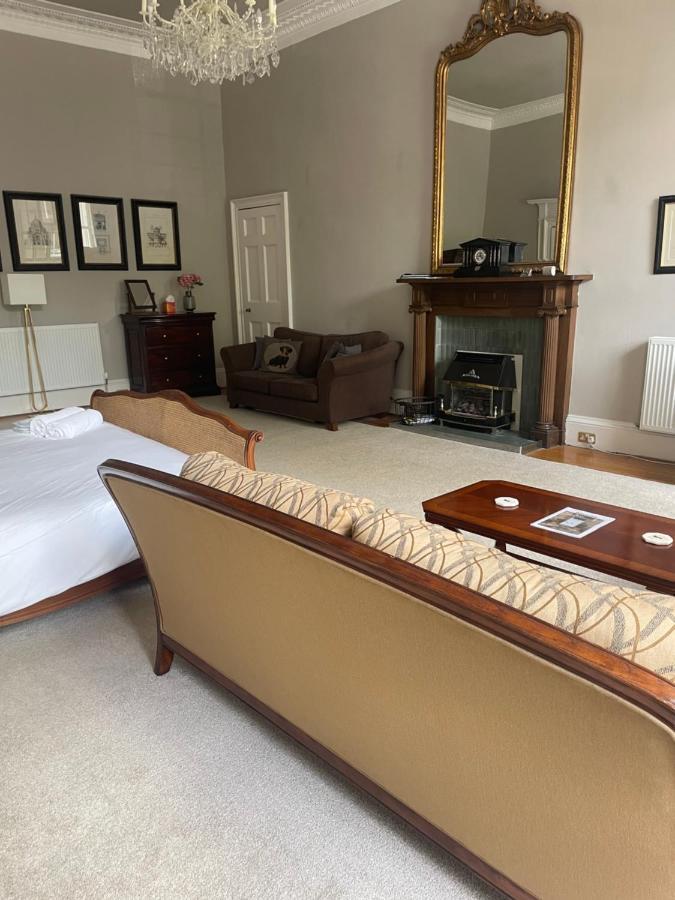 Homestay Private Guest In Georgian Townhouse In Centre Edinburgh
