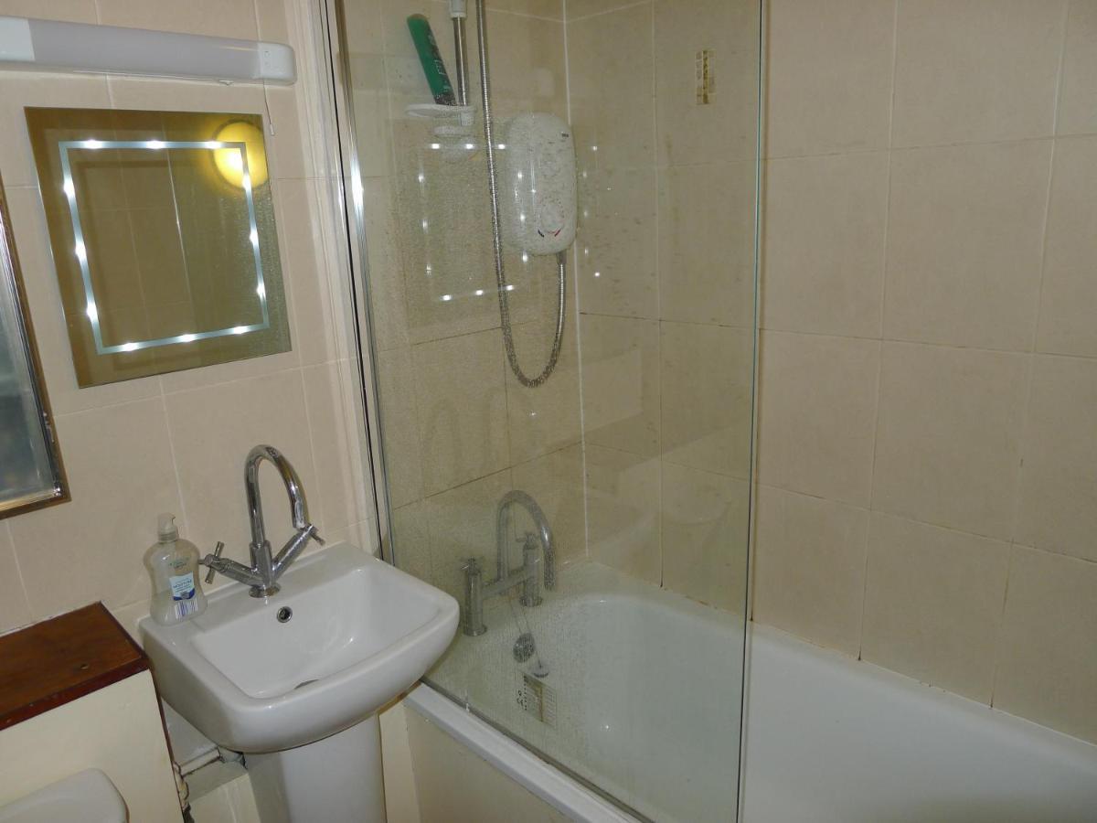 1 Bedroom Flat In Historic Cooperage Leith Appartement EDI
