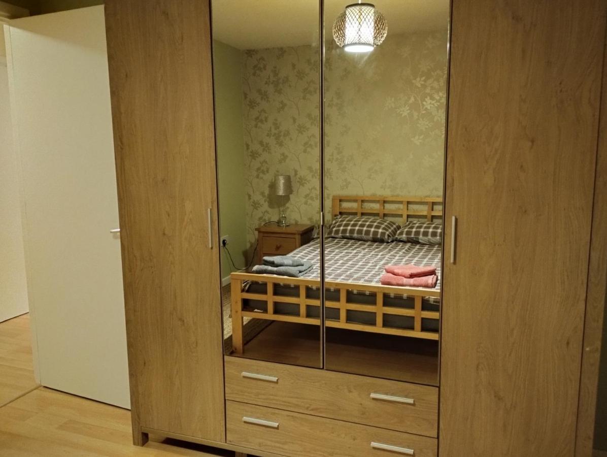 Apartment Lovely 2 Bed Main Door Flat With Free Parking EDI