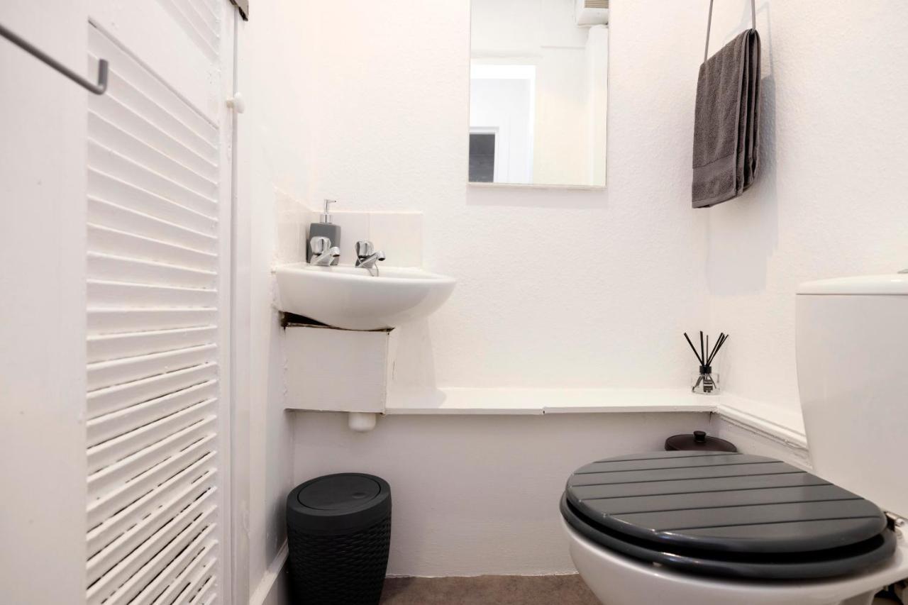 New Town Hostel *