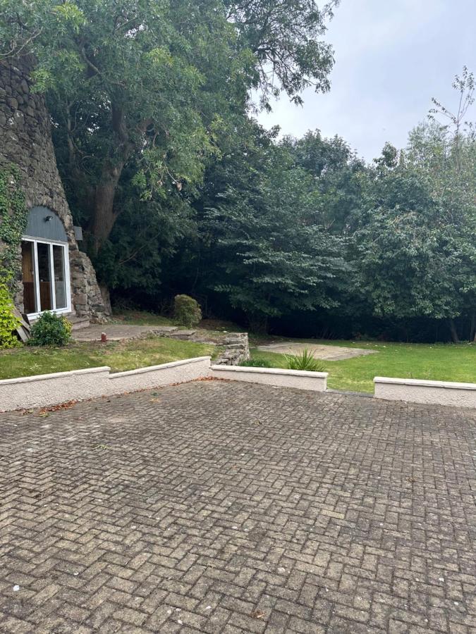 Cameron Coach House Modern In Murrayfield *