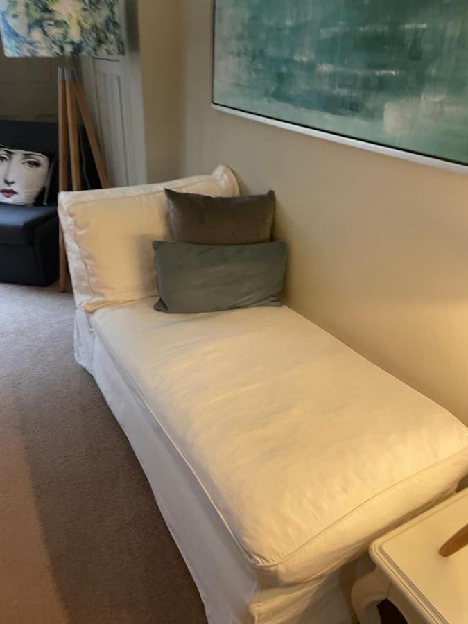 Apartment Chic 2b Centre Flat & Patio , Close To Castle