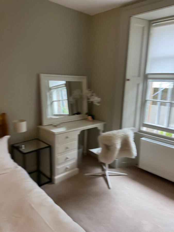 Apartment Chic 2b Centre Flat & Patio , Close To Castle *