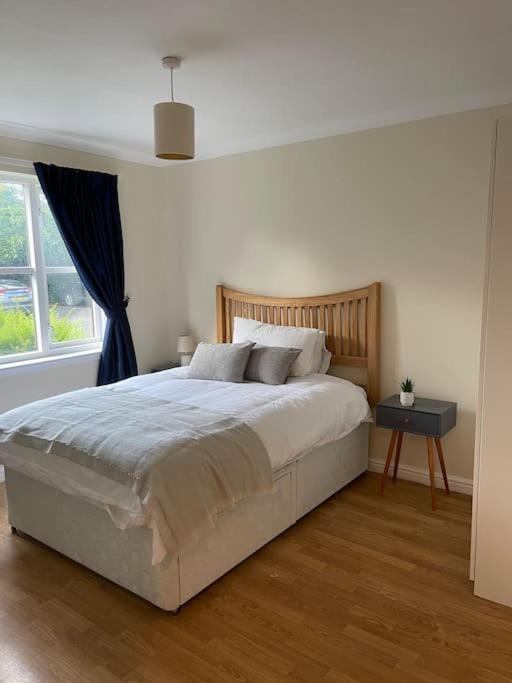 2 Bed City Centre Modern Flat Apartment Edinburgh
