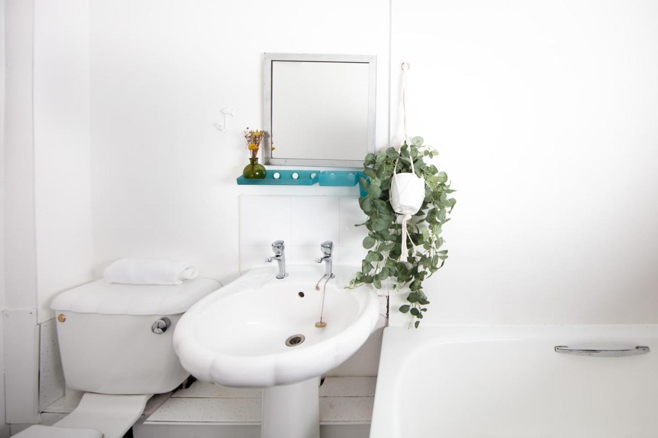 Fab Arthur Seat Views, Old Town Apartment Edinburgh