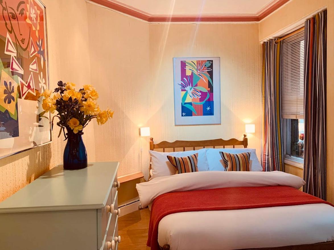 Royal Mile Apt, Just 1 Min From Castle! Edinburgh