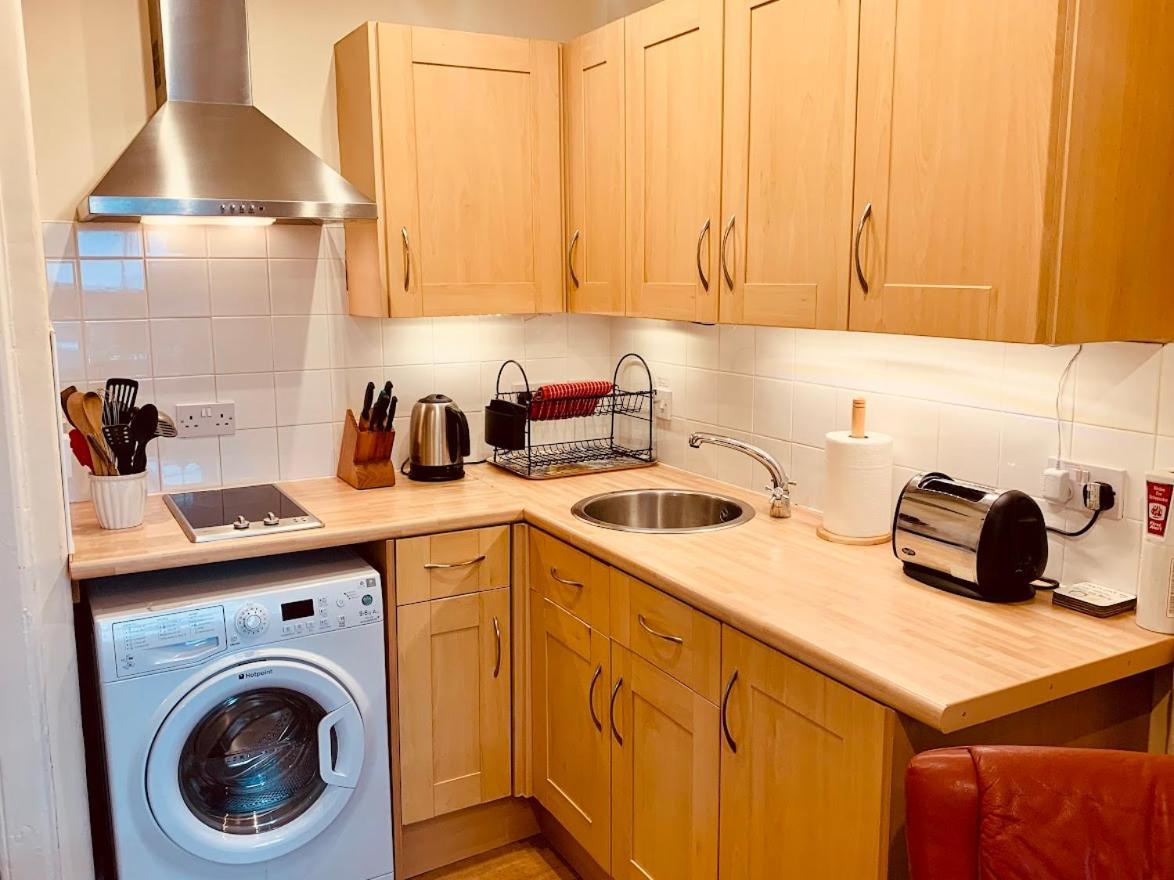 Royal Mile Apt, Just 1 Min From Castle! *