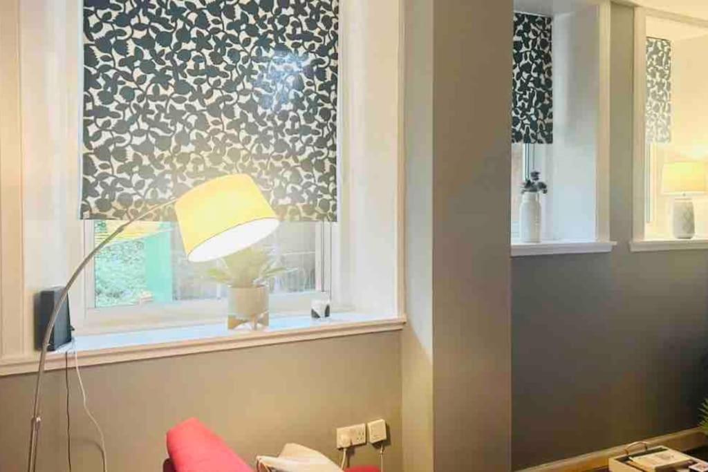 Large 2 Bedroom, Ground Floor Flat, Close To * Edinburgh
