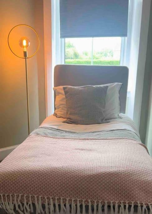 Large 2 Bedroom, Ground Floor Flat, Close To *