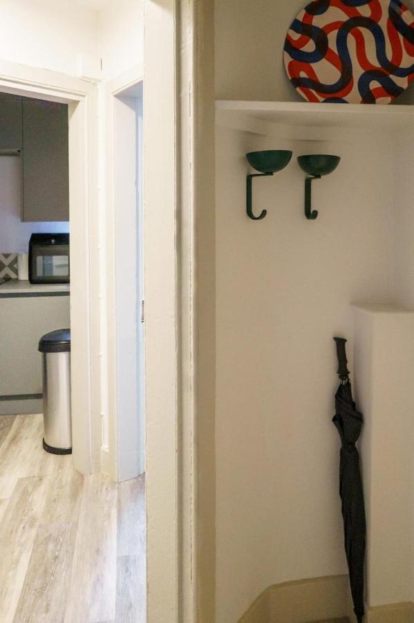 Chic 1bd Flat - Wviews Of Castle! * Edinburgh
