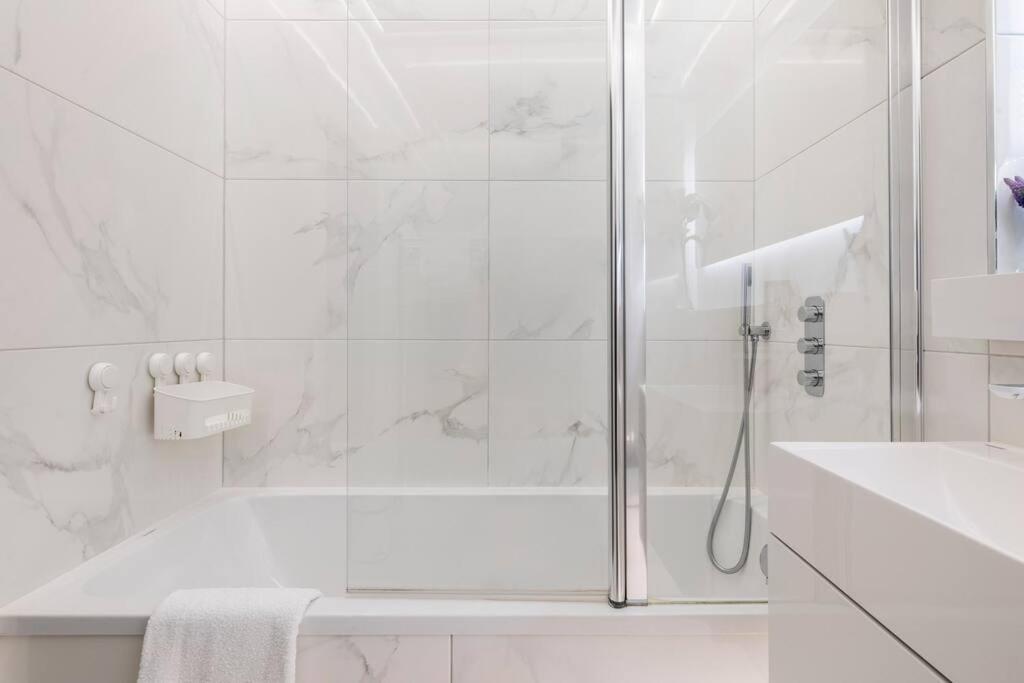 Immaculate 3 Bed With Private Entrance In Inverleith * Édimbourg
