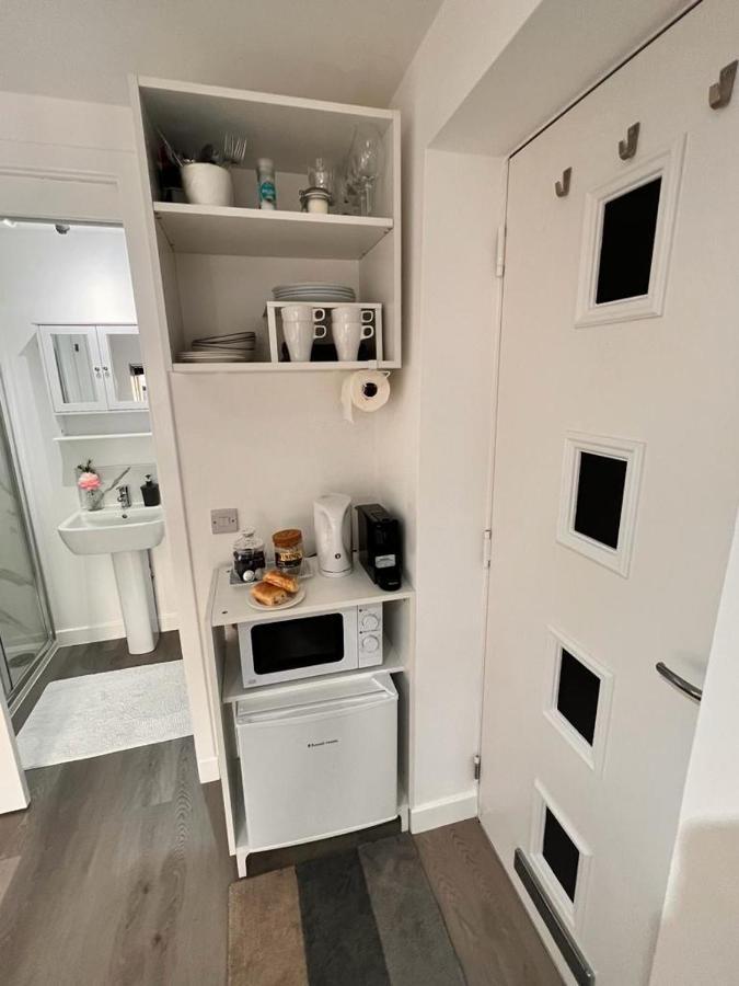 En-suite With Independent Entrance. Maison d'hôtes *