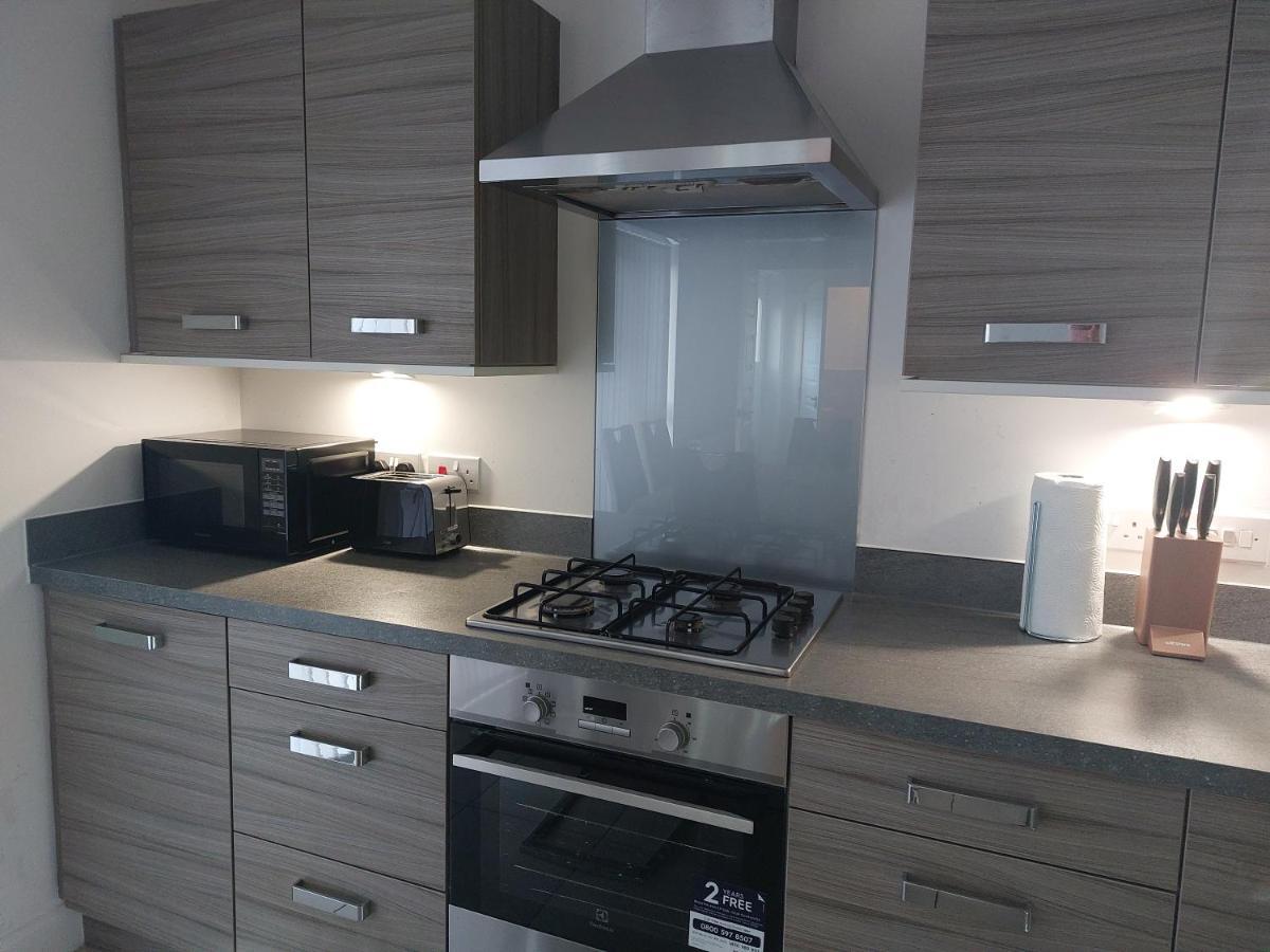 Beautiful 4-bedroom House With Private Garden & Parking Édimbourg