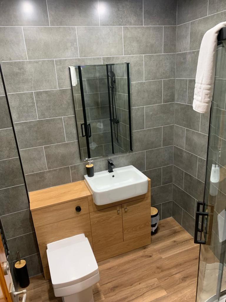 Modern Grassmarket Apartment EDI