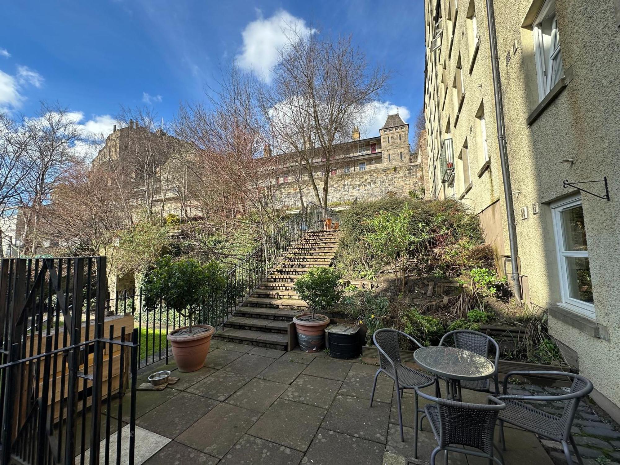 Castle Wynd Old Town Apartment *