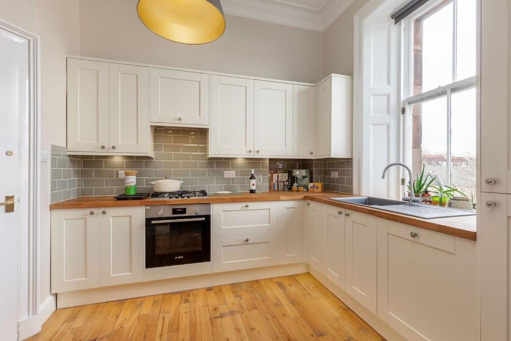 Beautiful Victorian Close To The Botanical Gardens, Free Parking! * Edinburgh