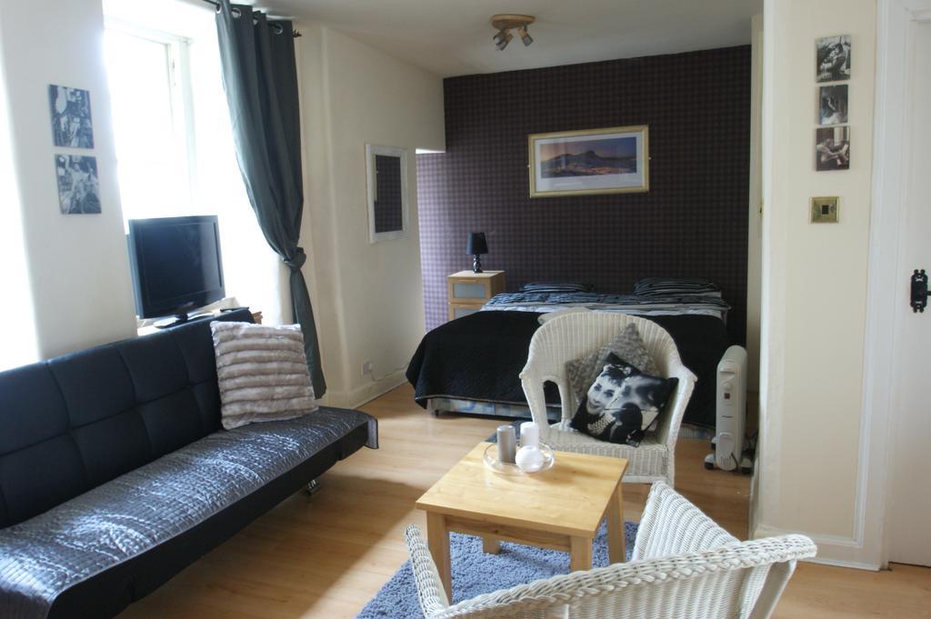 Royal Mile Group Apartment