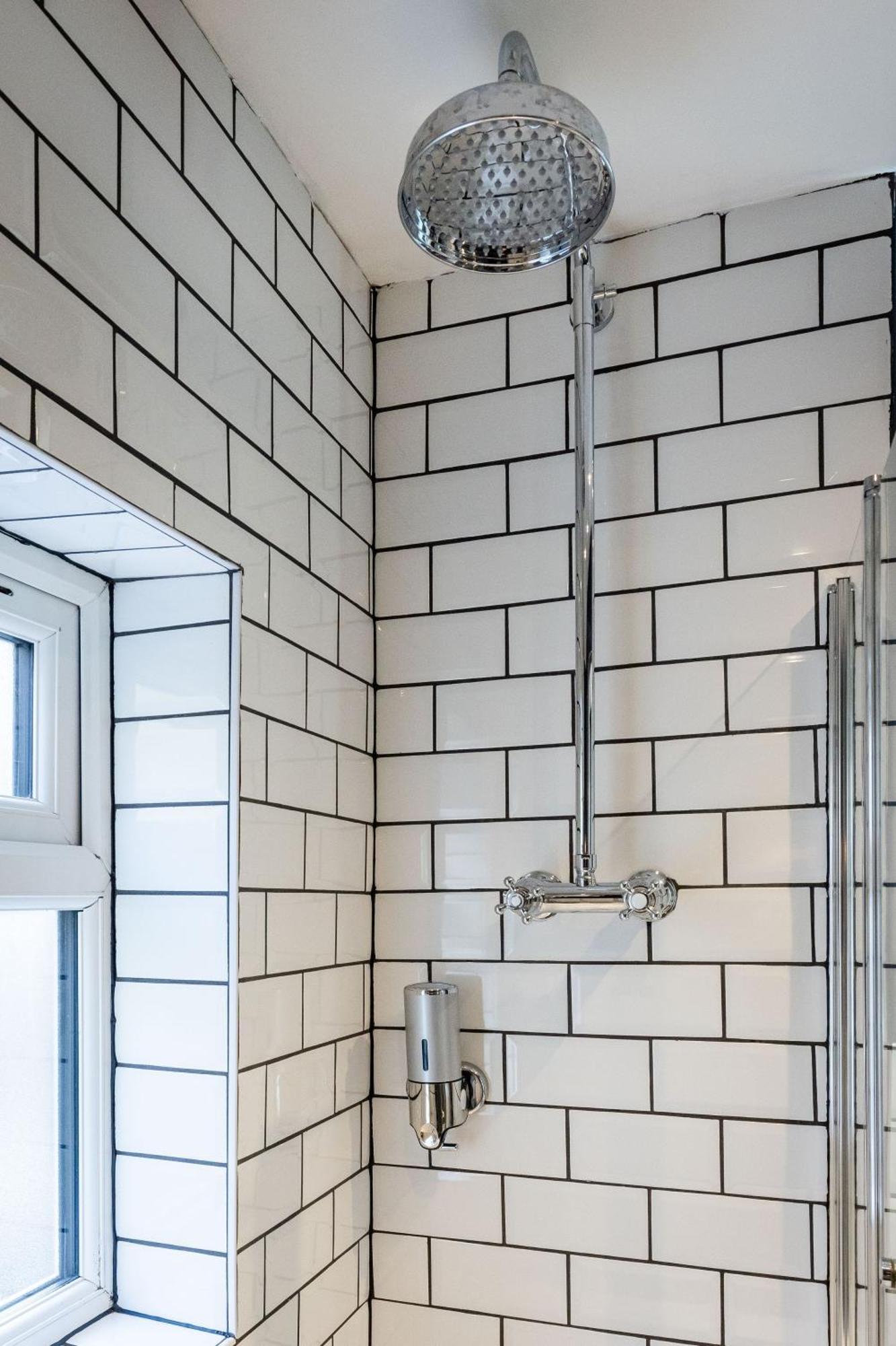 Appartement Traditional 3 Bedroom Quiet Duplex Flat By High St, Trams And Buses - Just 1-5 Miles To Centre Édimbourg