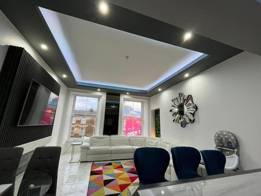 Spacious Modern Centre Castle Views Appartement Édimbourg