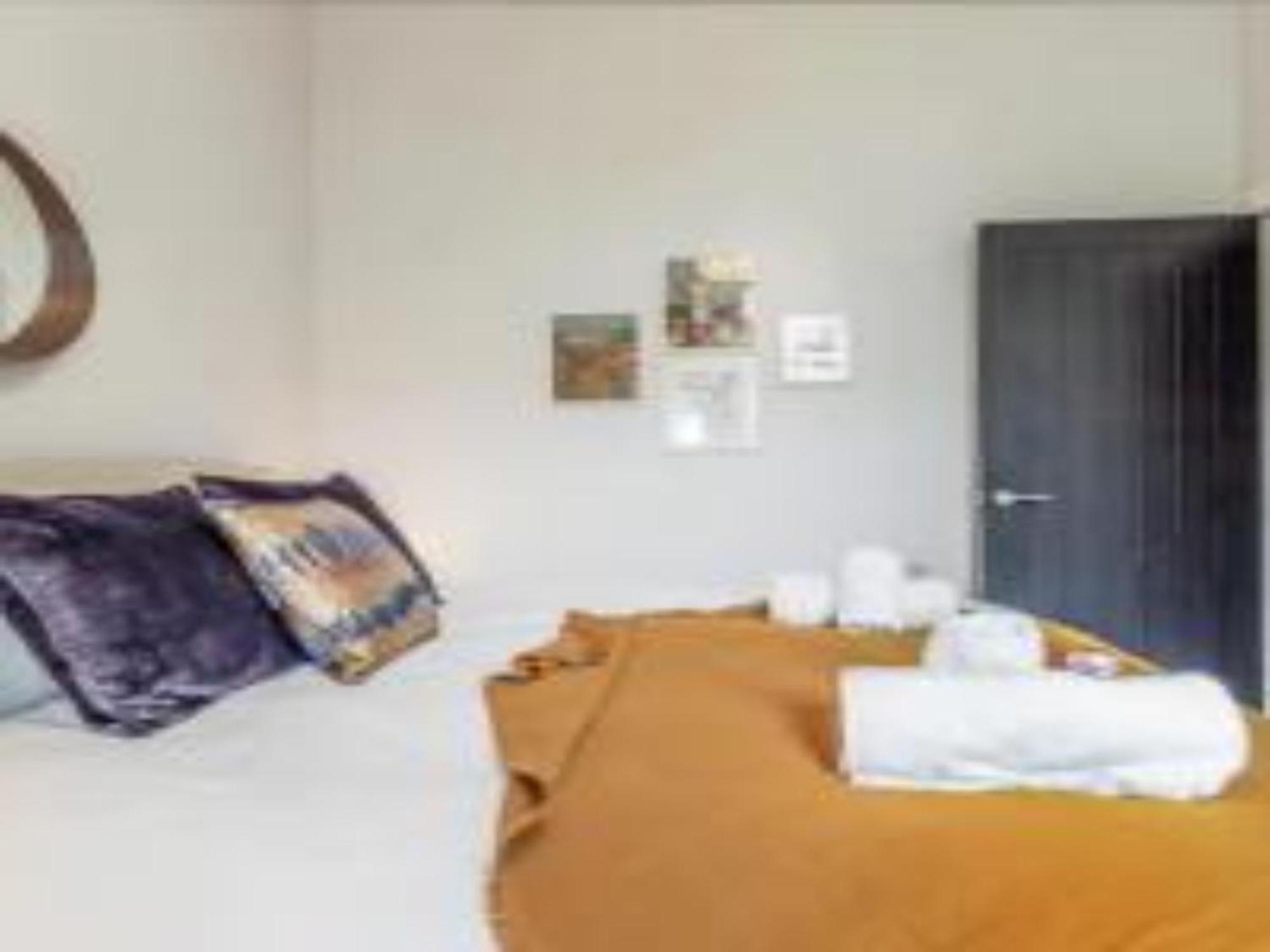 Pass The Keys Main Door 3 Bed With Free Parking Appartement