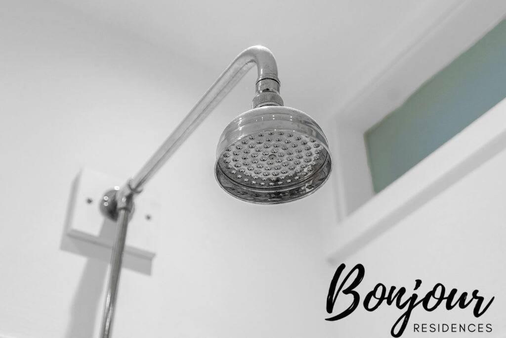 Apartment Clichy Ground Floor 1br-1 Ba, Shared Garden Access By Bonjour Residences EDI