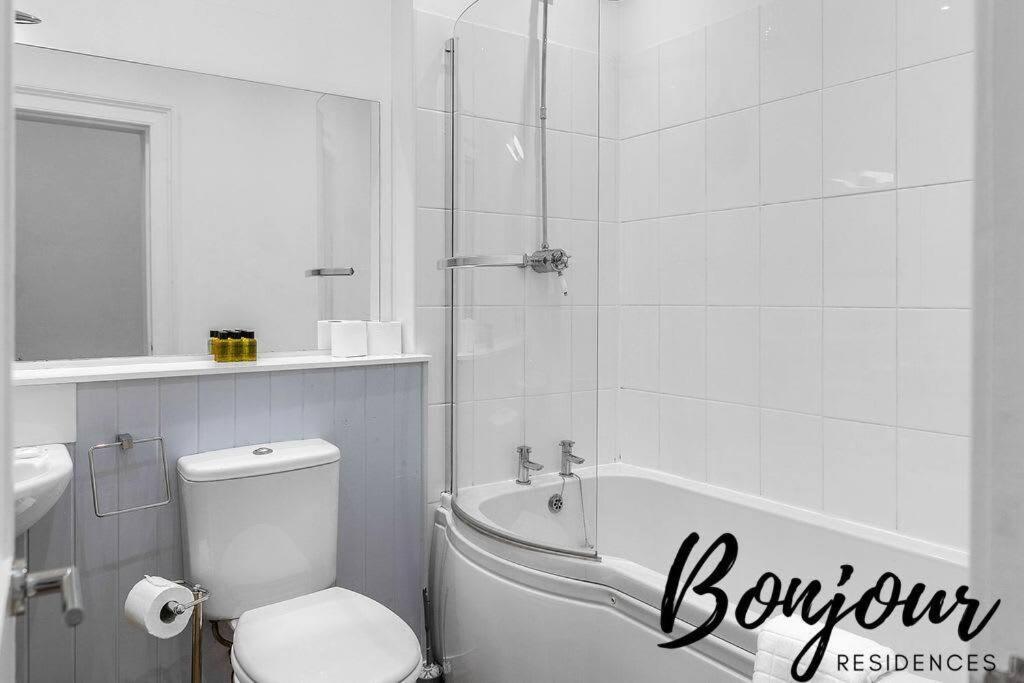 Clichy Ground Floor 1br-1 Ba, Shared Garden Access By Bonjour Residences Apartment EDI