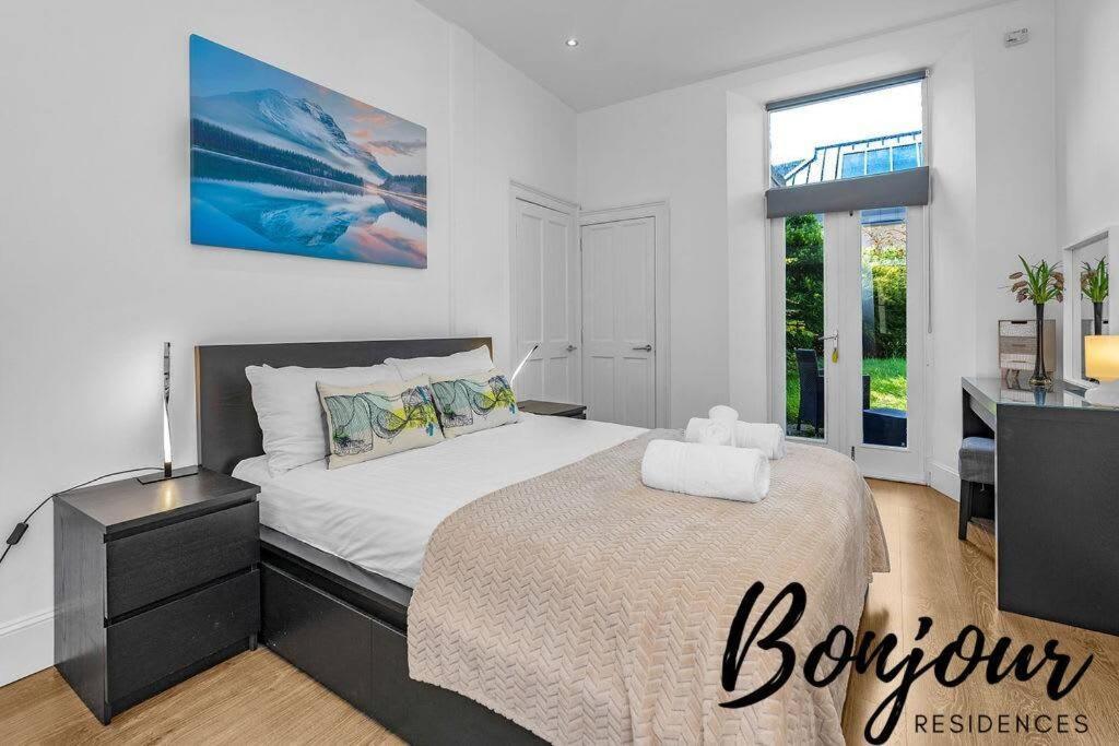 Clichy Ground Floor 1br-1 Ba, Shared Garden Access By Bonjour Residences EDI