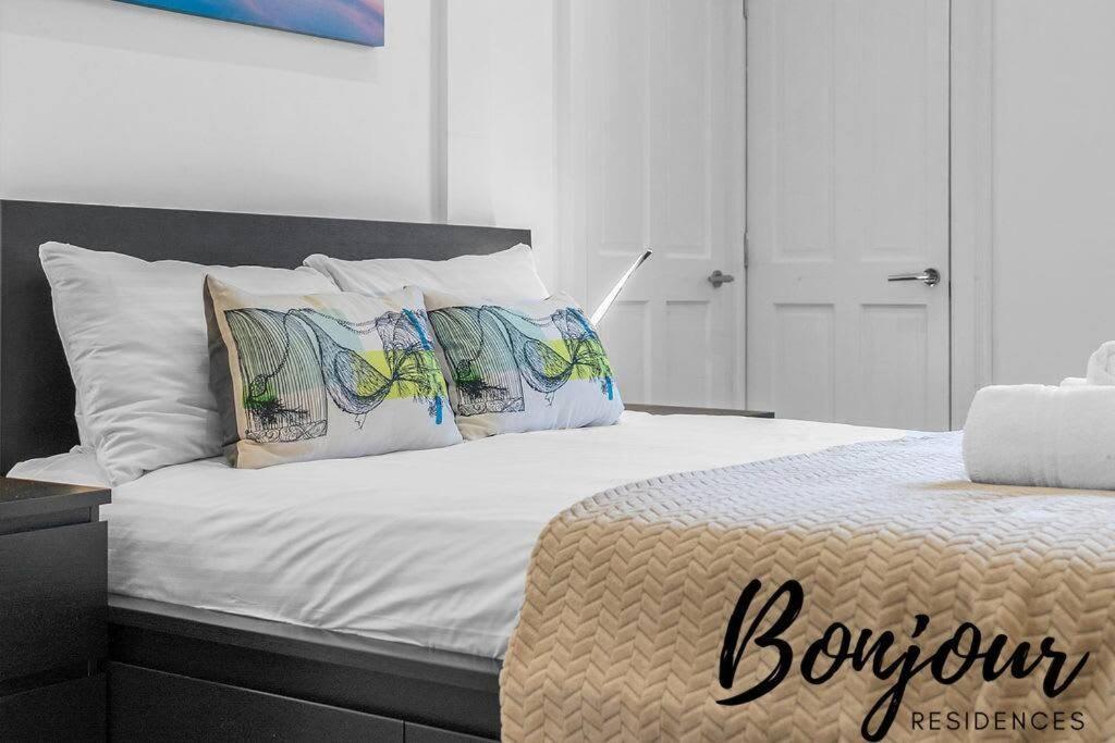 Clichy Ground Floor 1br-1 Ba, Shared Garden Access By Bonjour Residences * EDI