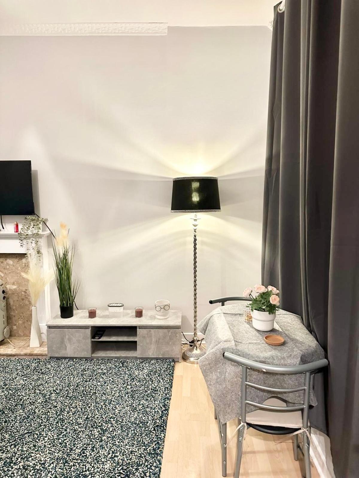 C&e Apartment