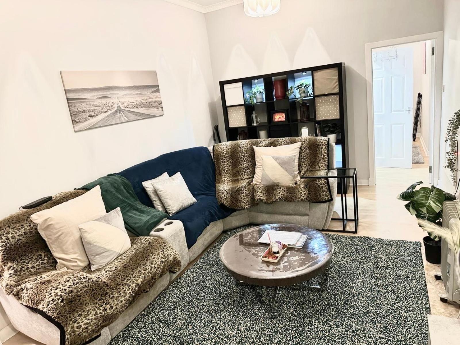 C&e Apartment *
