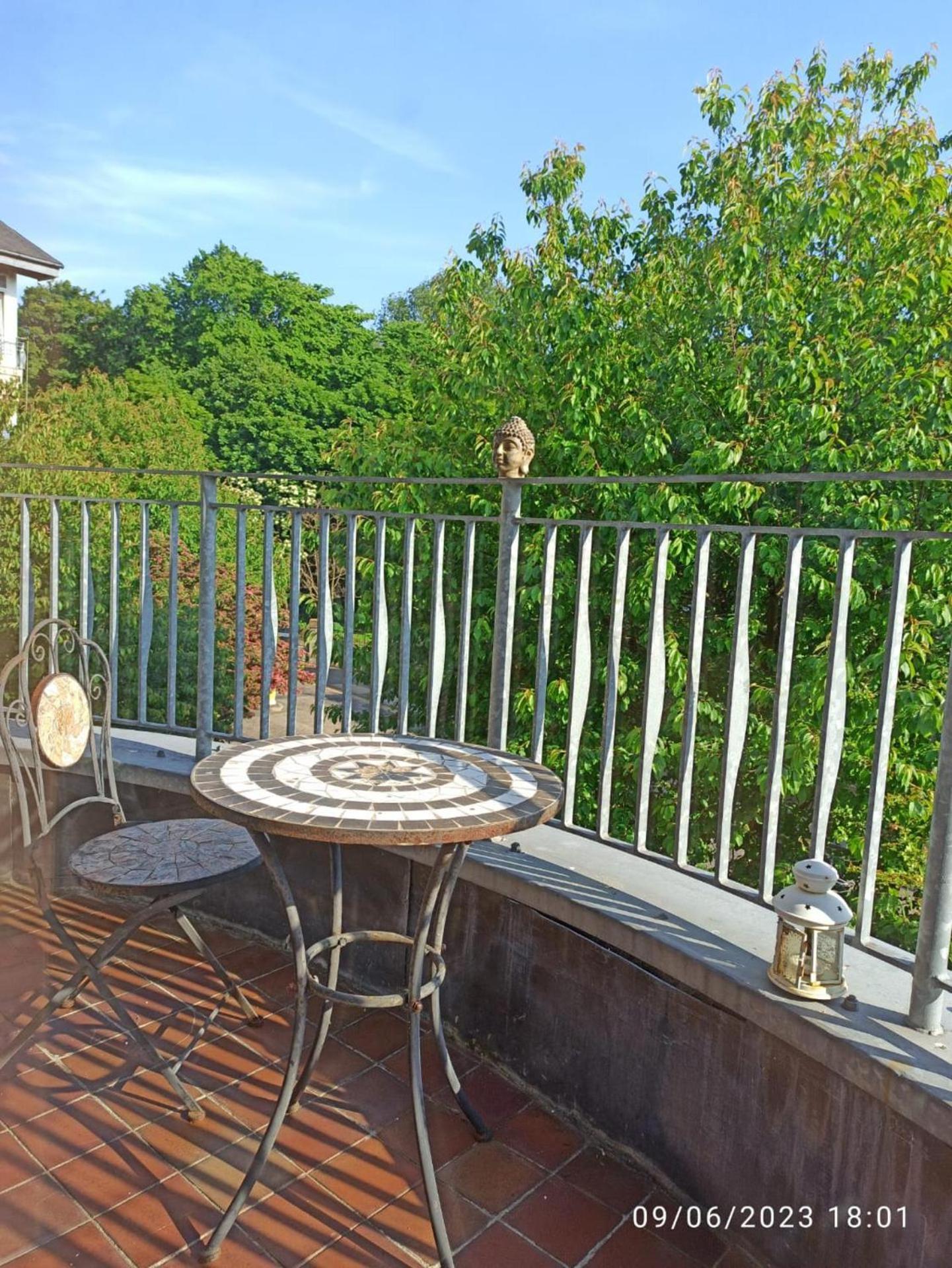 Stunning View 2 Bedrooms *