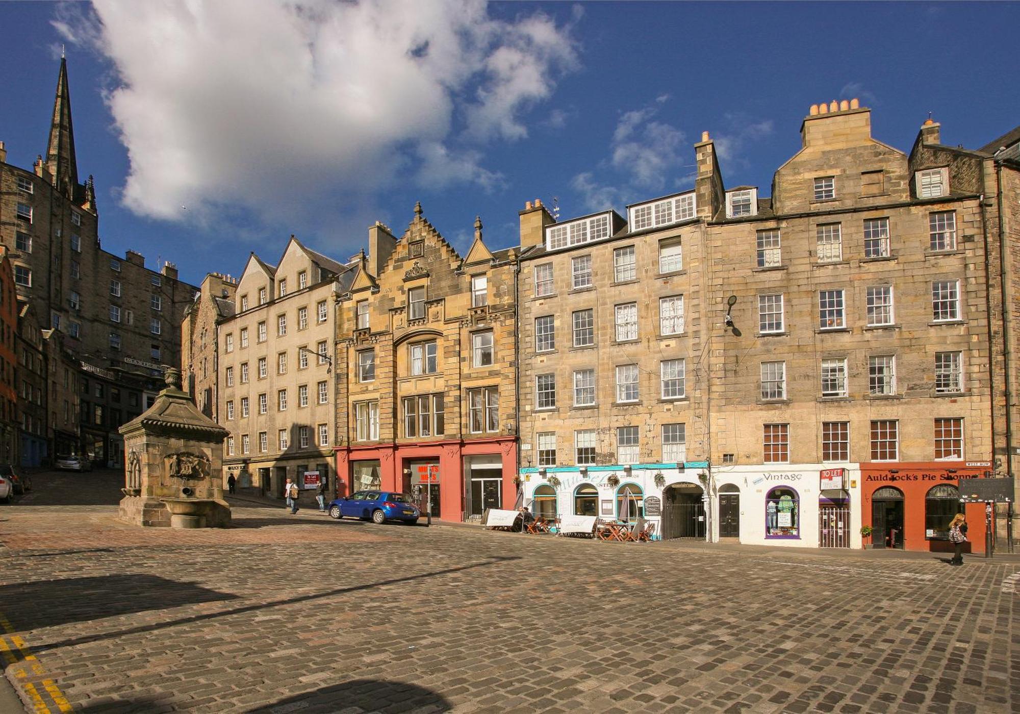 West Bow Apartment
