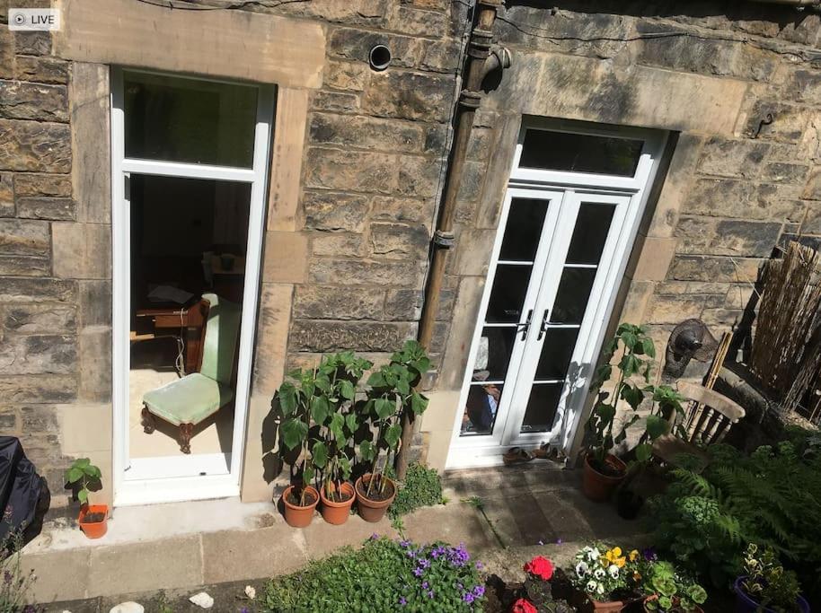 Apartment Holyrood Park: Lush & Arty 2 Double Bed Flat *